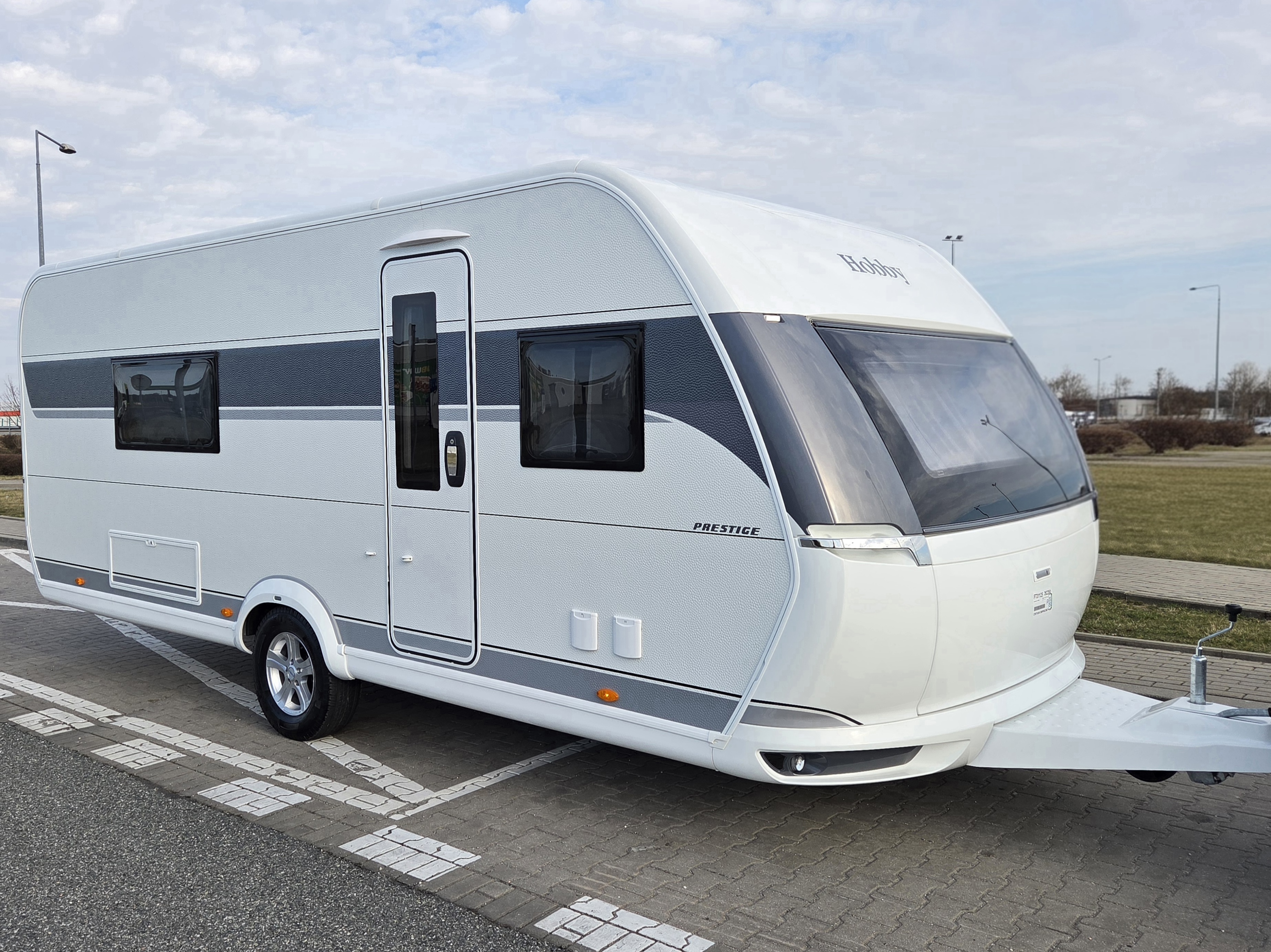 Przyczepa Hobby Prestige 560 WFU na wynajem